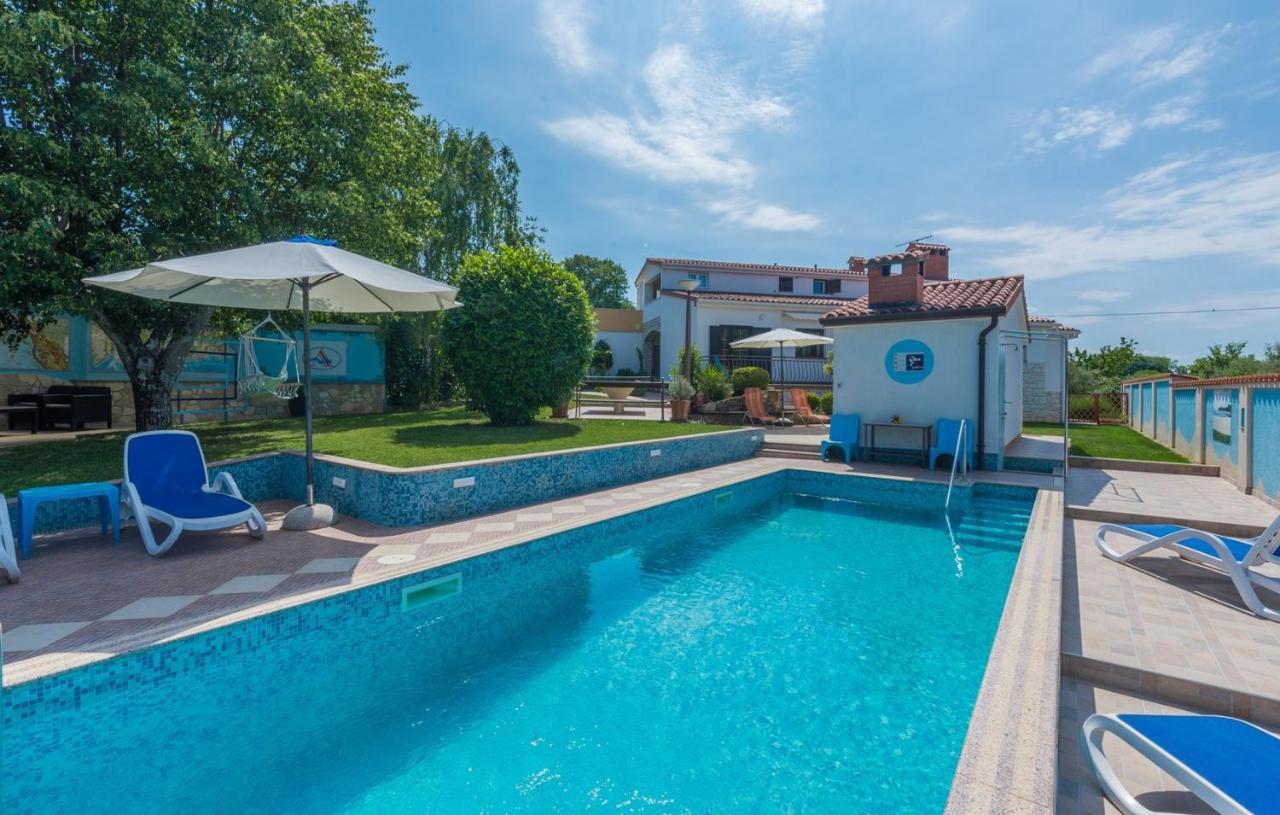Villa Anita With Common Pool Vrvari Exterior foto